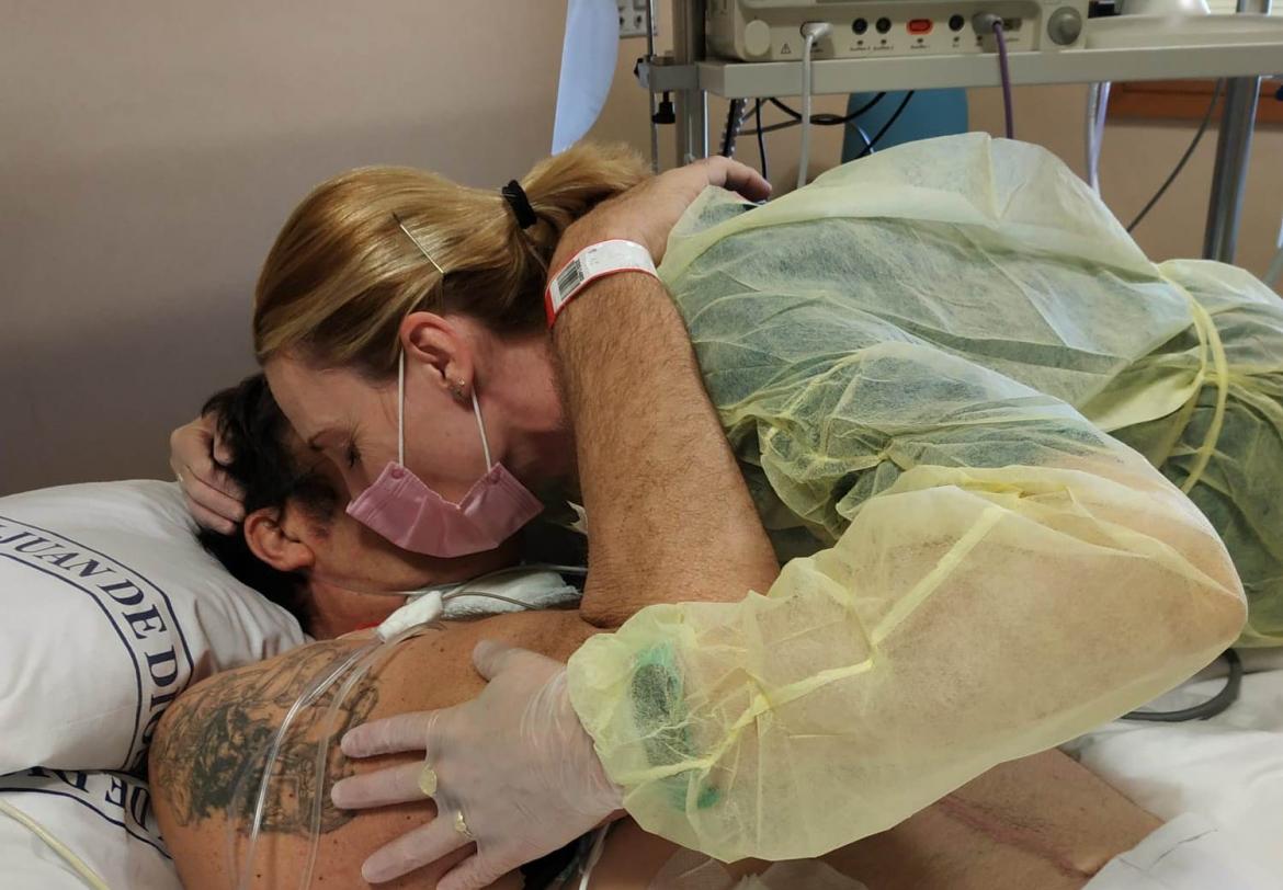 El acompañamiento en pacientes de larga estancia en UCI resulta muy beneficioso para su recuperación.